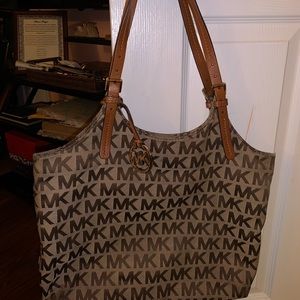 MK Tote